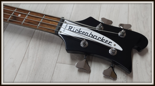 Rickenbacker 4030S Shortscale, Jetglo, Limited Run